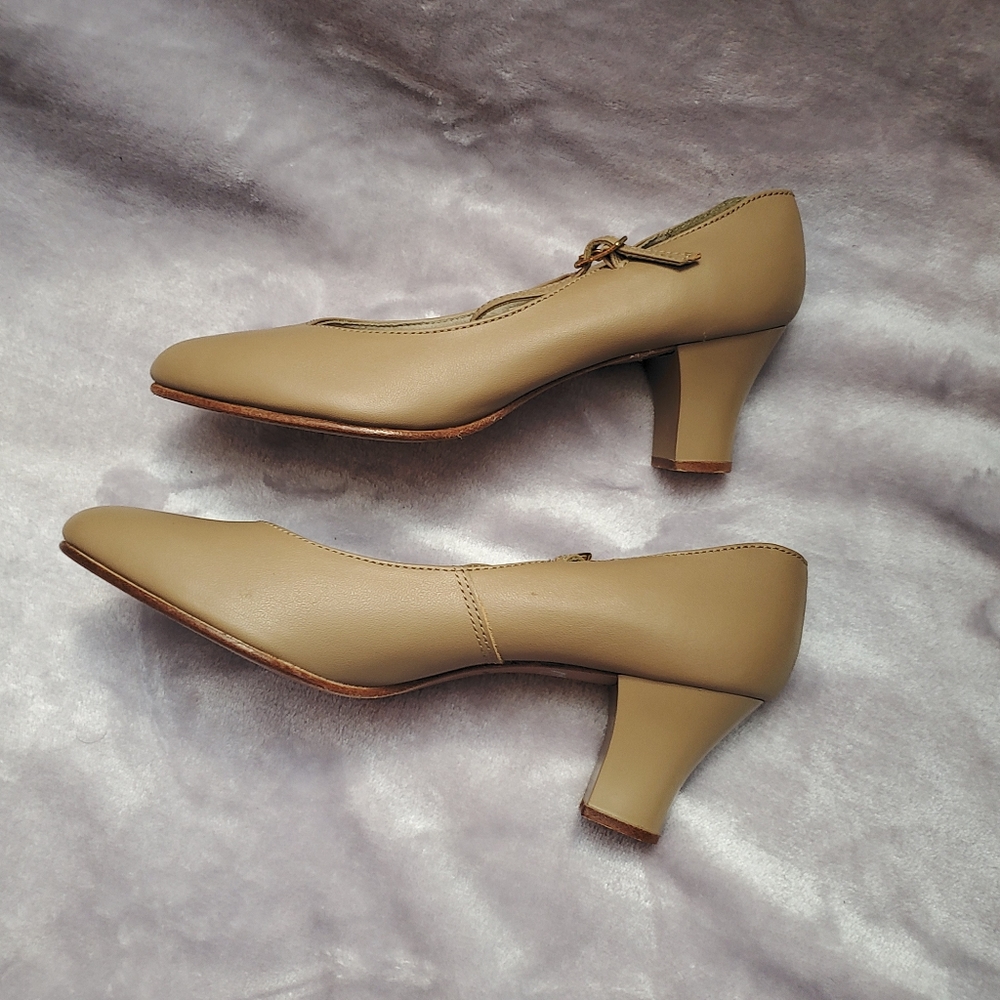 Capezio | Tan Heels with Strap - Picture 5 of 6